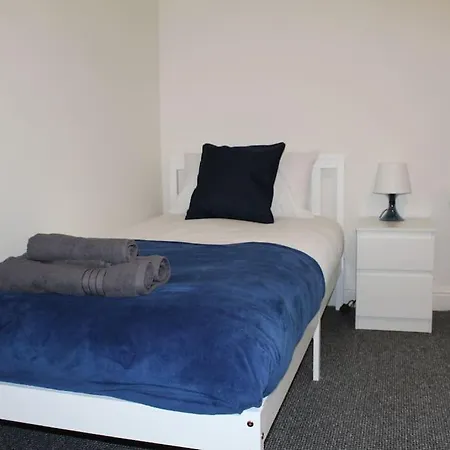 Grove Bay In - Harehills *